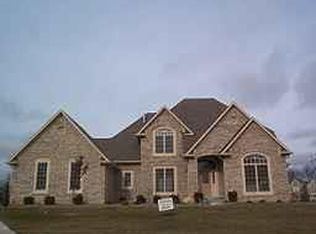 5252 E Cherokee Ct, Carmel, IN 46033
