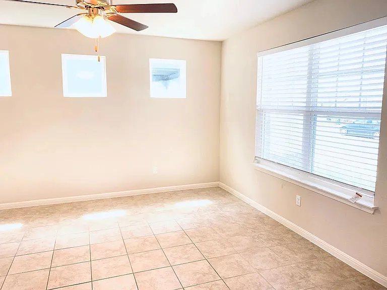 1010 Sand Post Pl — Photo 5