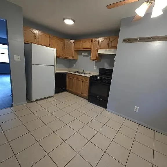 405 Milton St #C — Photo 3