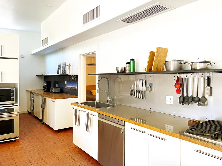 834 E Mabel St #2 — Photo 10
