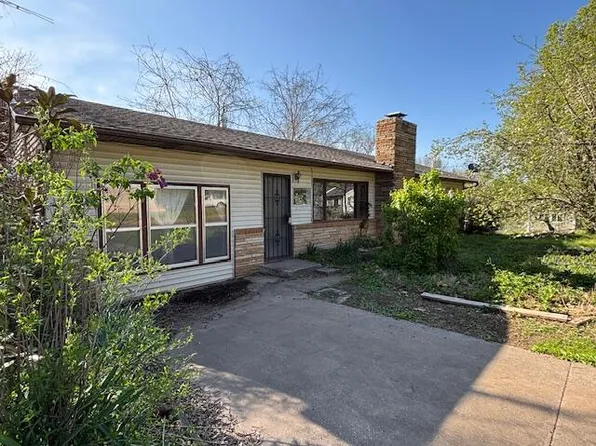 112 Pryor, Monett, MO 65708