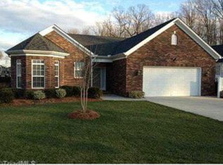 1 Heritage Hill Ct, Jamestown, NC 27282