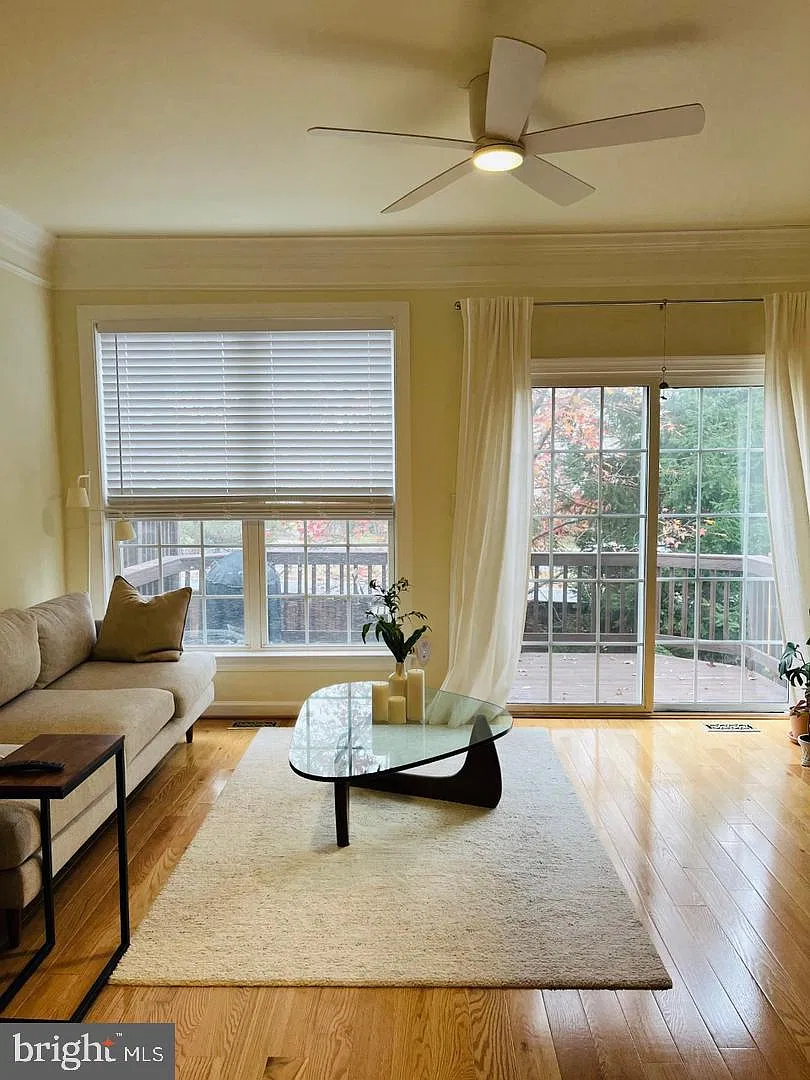 2 bed, 2.5 bath, 1530 sqft, $3,000 — Photo 4