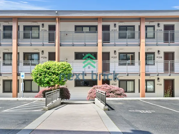 130 105th Ave SE APT 217, Bellevue, WA 98004