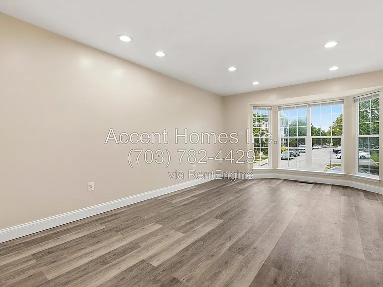 10299 Wimbledon Pl — Photo 3