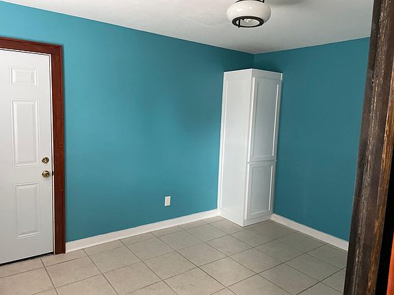 5th image of 2503 1st St #2503