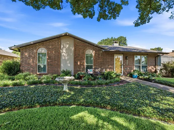 5521 Pike Pl, Garland, TX 75044