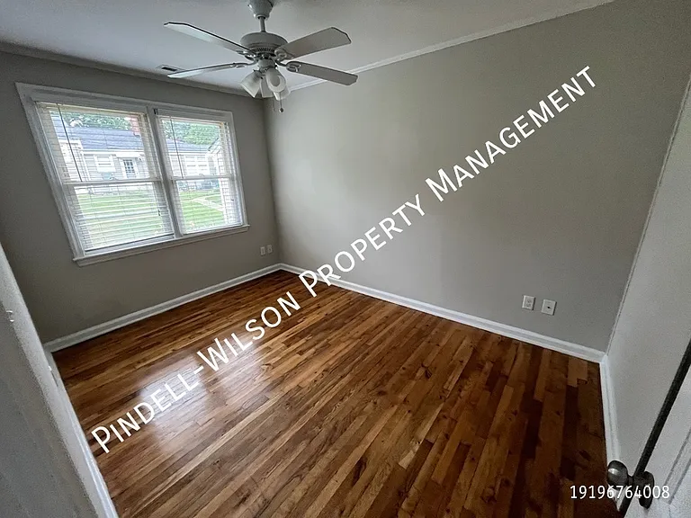 2210 Bernard St — Photo 6