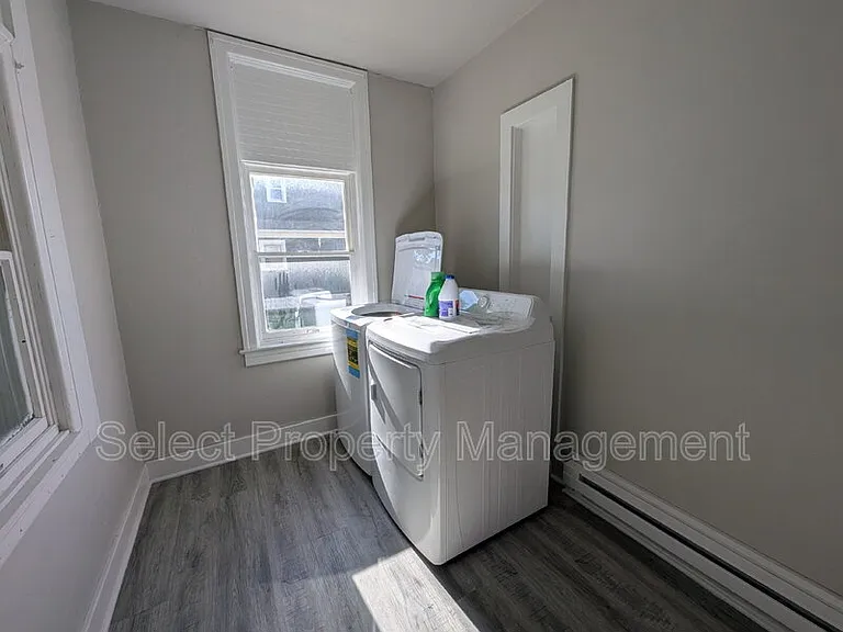 1235 Huestis Ave #B — Photo 15