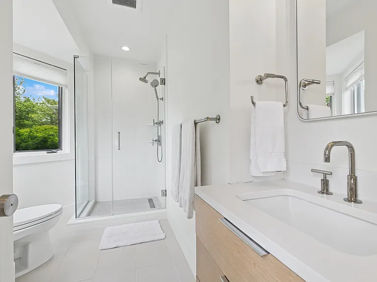 101 S Forest St — Photo 15