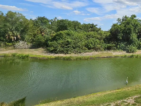 8652 Milestone Dr, Sarasota, FL 34238