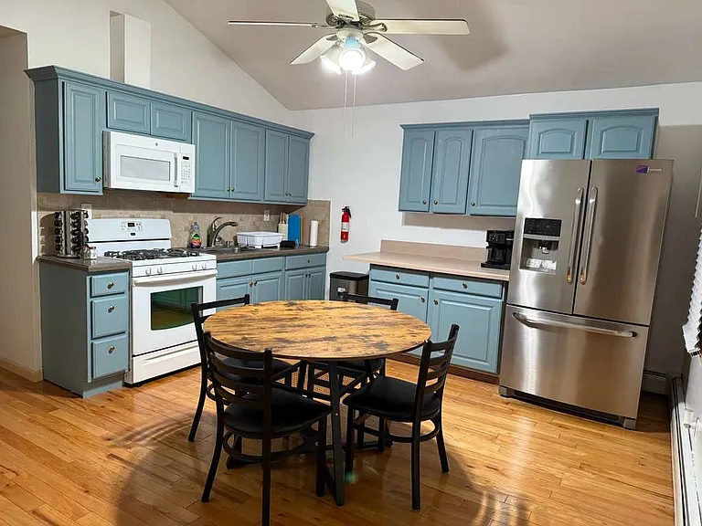 208 McAdoo Ave #2 — Photo 3