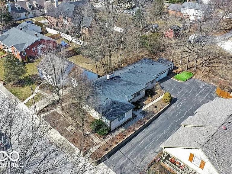 760 W Pine St — Photo 41