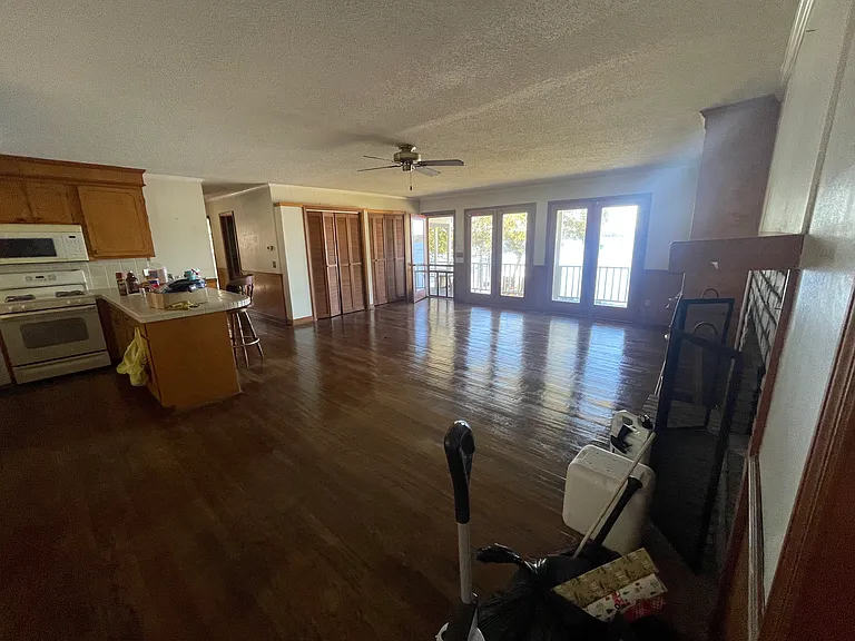 704 Sailclub Rd — Photo 6