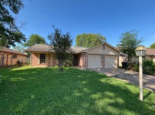 8447 Sterlingshire St, Houston, TX 77078