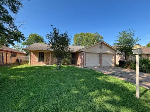 8447 Sterlingshire St, Houston, TX 77078