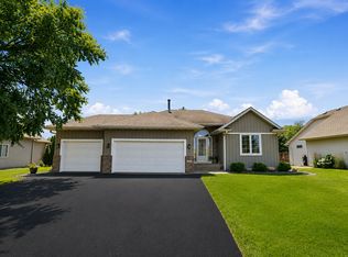 5411 128th St N, Hugo, MN 55038