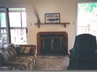 9436 S Lake Ridge Dr, Bloomington, IN 47401