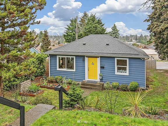 Welcome to a great home in Arbor Heights!