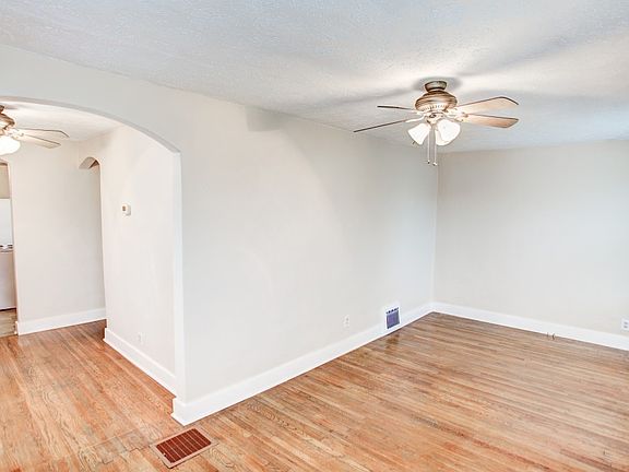 2nd image of 2721 Wayland Ave