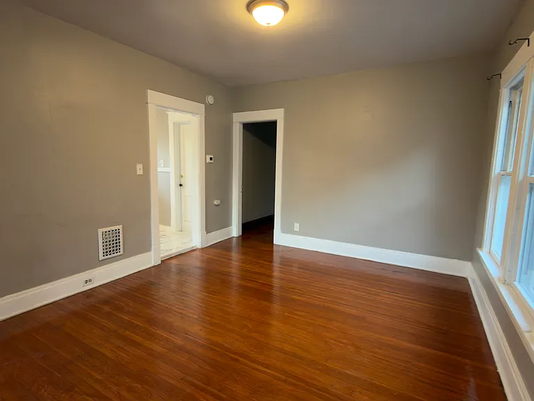 411 Minnesota Ave #2 — Photo 6