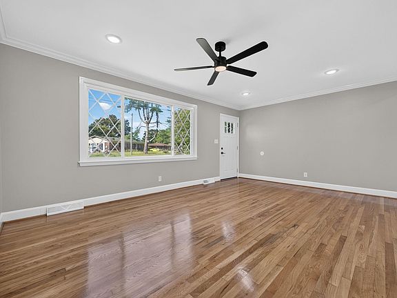 4th image of 117 Rangeview Cir