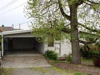 2nd image of 8414 S 121st St