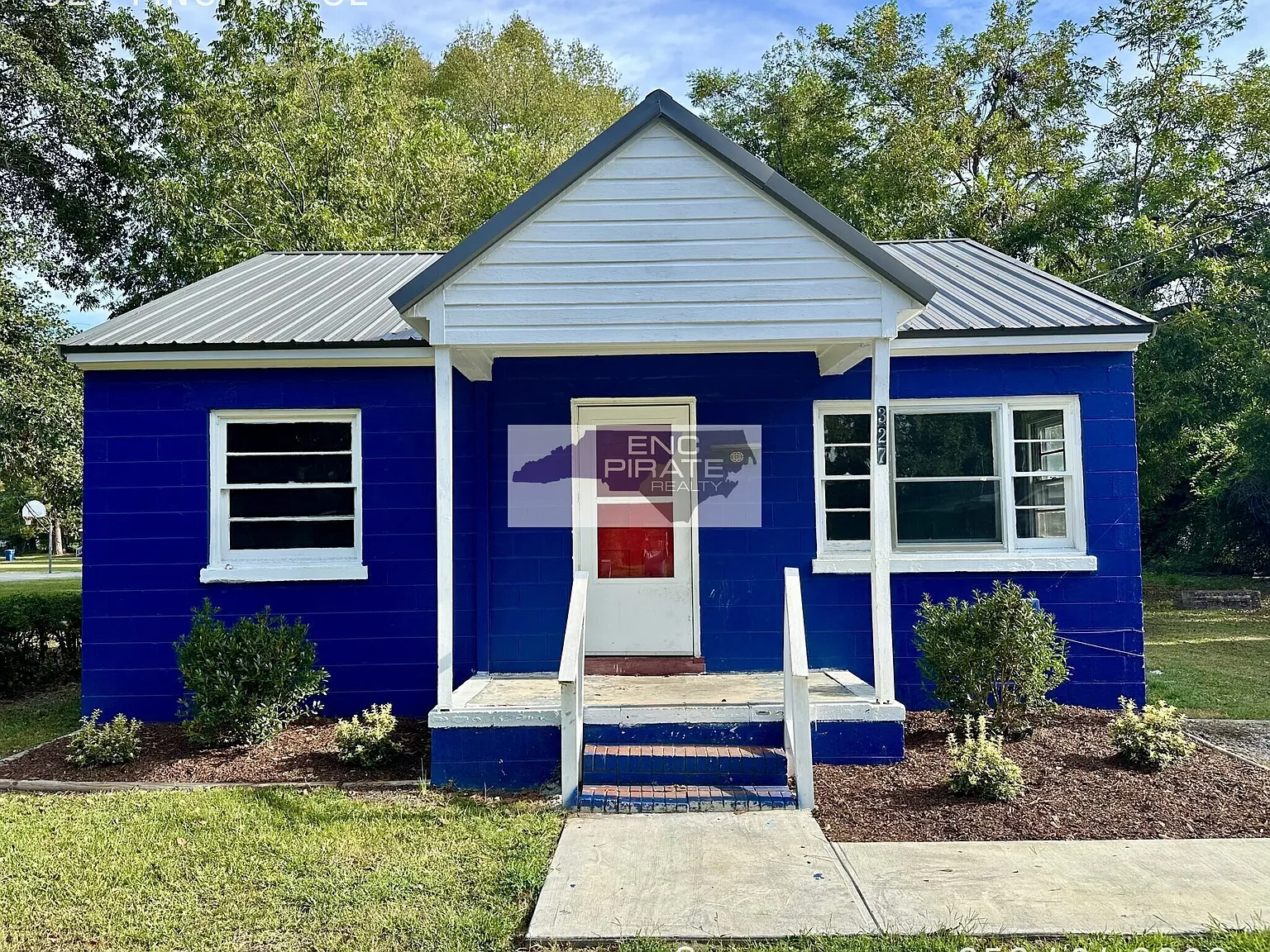 2 bed, $895 — Photo 4