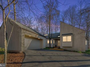 2119 Owls Cove Ln, Reston, VA 20191