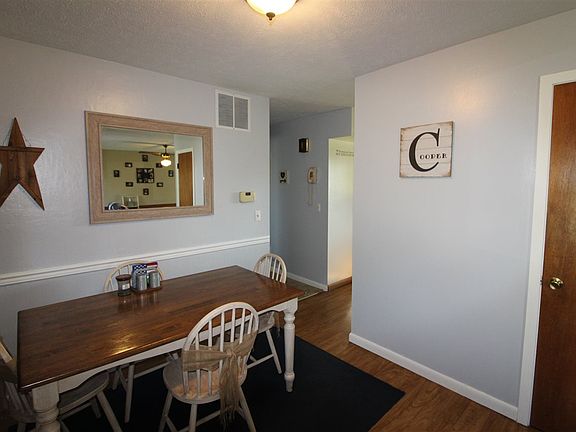 5th image of 305 Skyview Dr