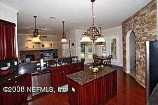 4th image of 191 Parkside Dr