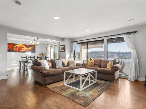 2353 Caringa Way Unit 1, Carlsbad, CA 92009