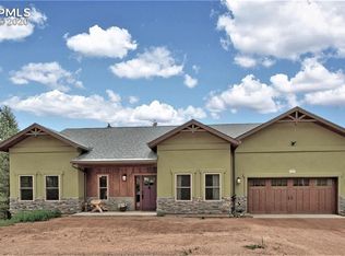 652 Ridge Rd, Divide, CO 80814