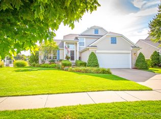 594 Hartfield Dr SE, Ada, MI 49301