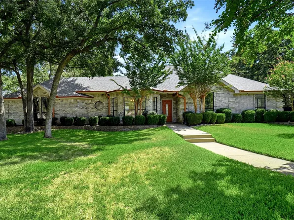 1409 Spars Ct, Azle, TX 76020