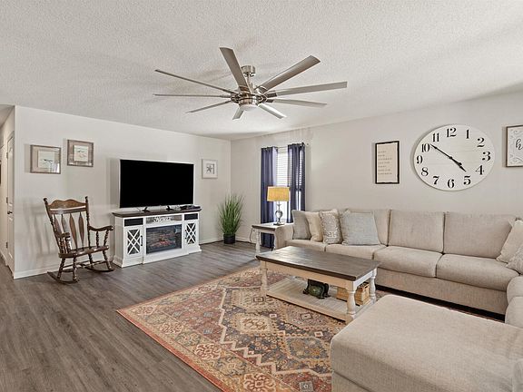 5th image of 1709 Westport Dr
