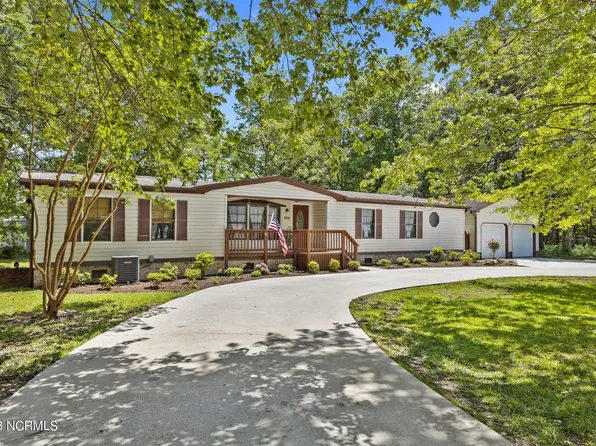 1016 Patch Drive, Newport, NC 28570