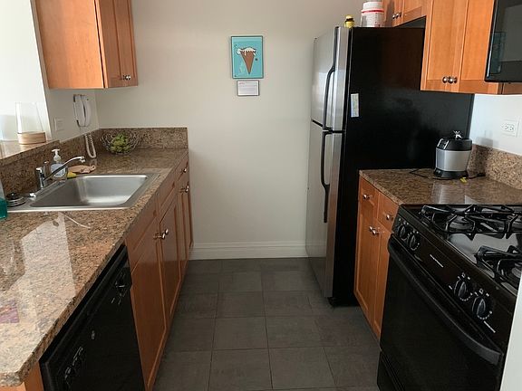 4th image of 1500 Lexington Ave APT 11C