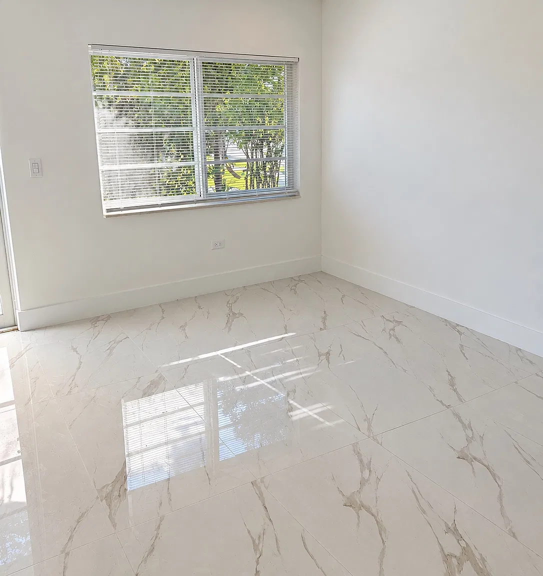 1 bed, 700 sqft, $1,975 — Photo 2