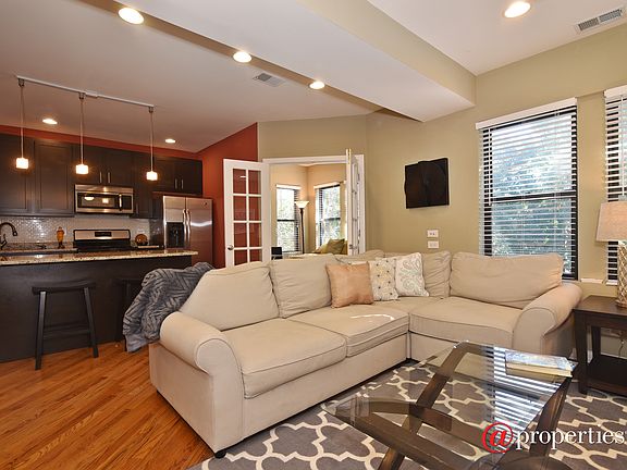 Kitchen / Living Room