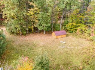 9196 N Harrison Ave, Harrison, MI 48625