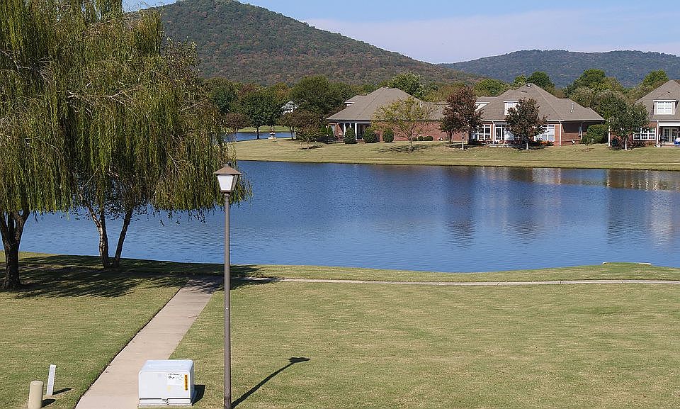 1st image of 3141 Mallard Point Dr SE