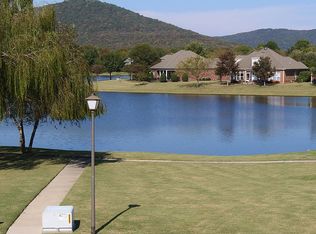 3141 Mallard Point Dr SE, Hampton Cove, AL 35763