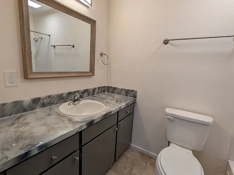 1212 & 1214 E Boyd St — Photo 11