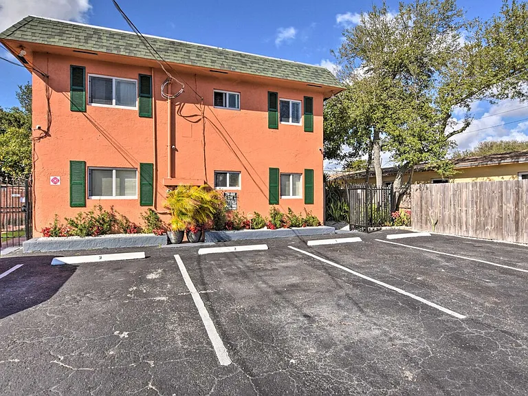 441 NW 7th Ter #ID1307122P — Photo 22
