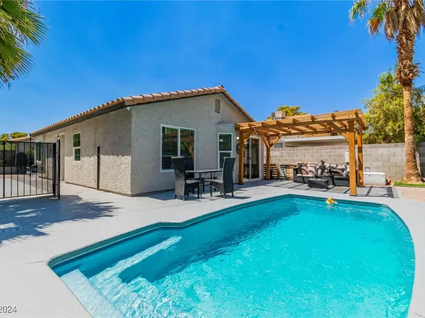 5348 Hollow Brook Ave, Las Vegas, NV 89142