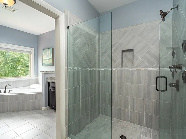 1290 Redbud Dr — Photo 17