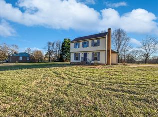 5152 Blakeshire Rd, Greensboro, NC 27406