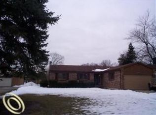 1809 Clinton Ave, Saint Clair, MI 48079