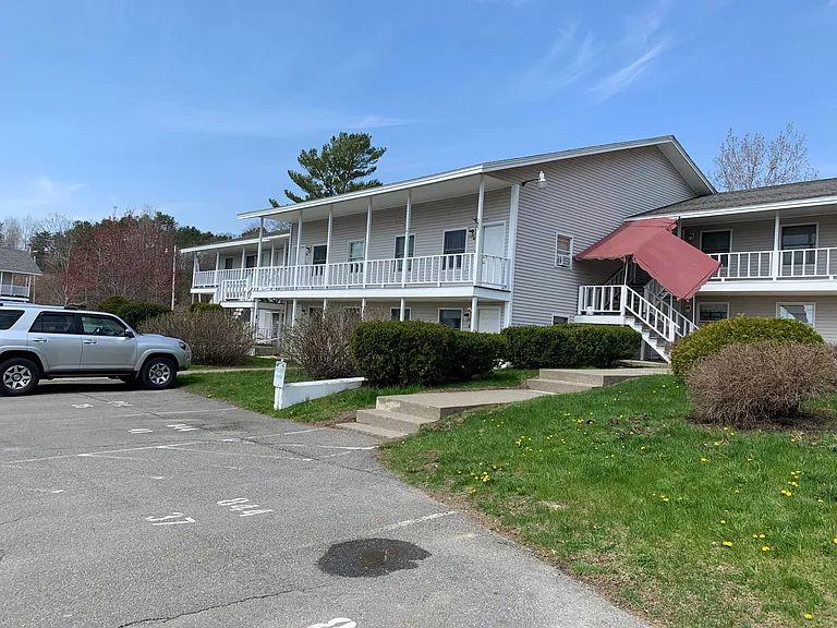 844 State St #46 — Photo 9